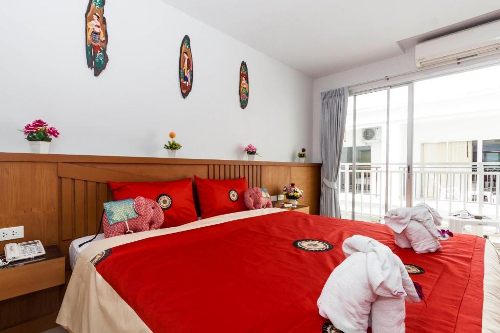 Larn Park Resortel Patong Habitación foto