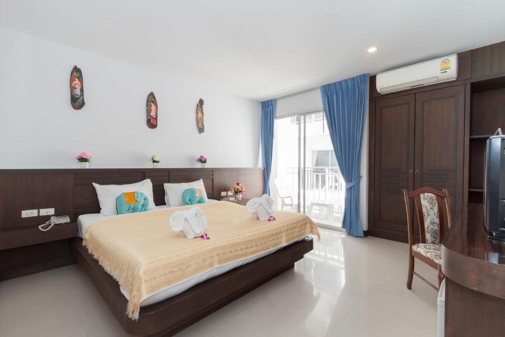 Larn Park Resortel Patong Habitación foto