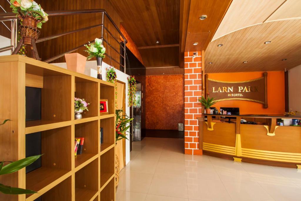 Larn Park Resortel Patong Exterior foto