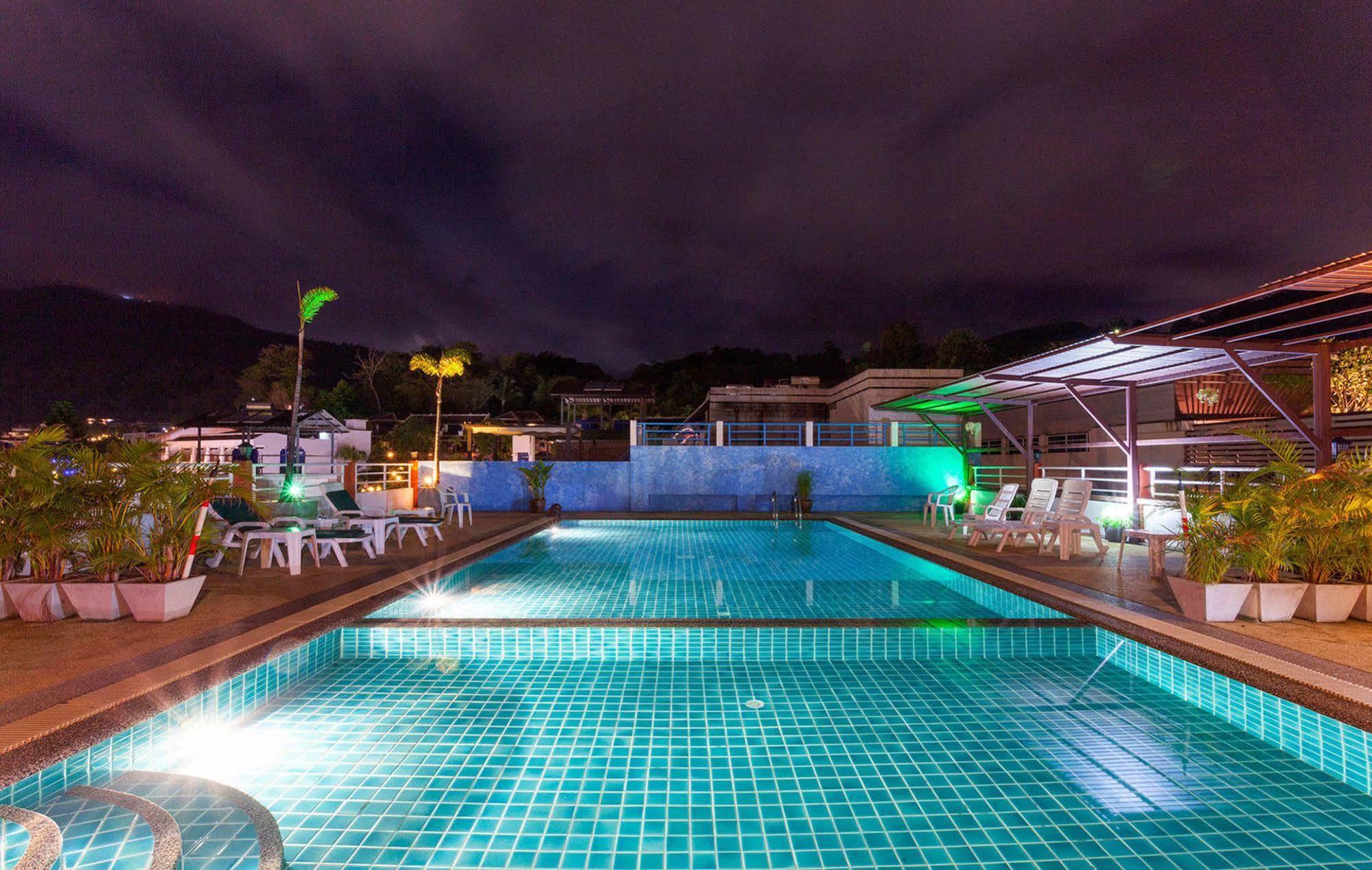 Larn Park Resortel Patong Exterior foto